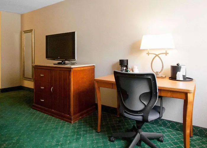 Quality Inn Cairo I-57